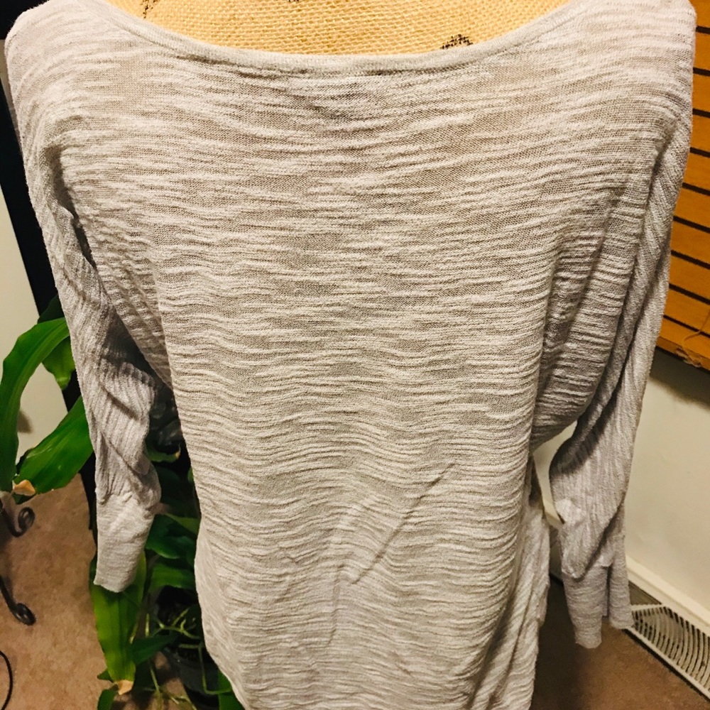 3/$20🌸 Express top SOLD - Picture 2 of 4